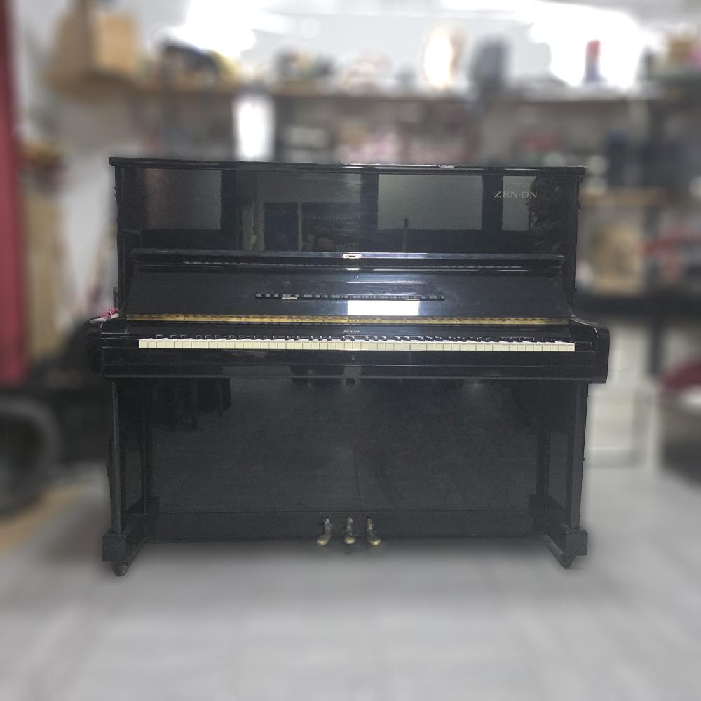 Pianoforte verticale usato Zenon modello UZ24 a 3 pedali nero