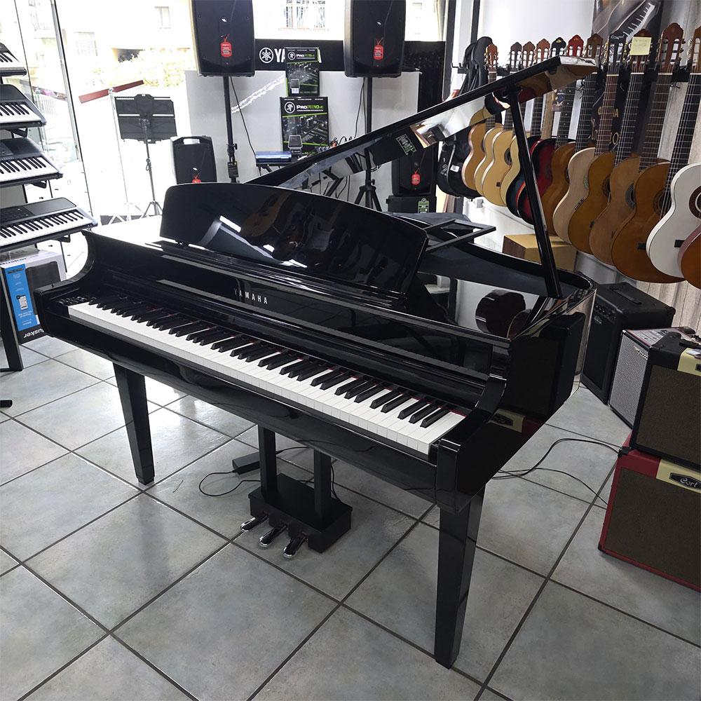 Yamaha Clavinova CLP-765GP Polished Black Pianoforte Digitale USATO